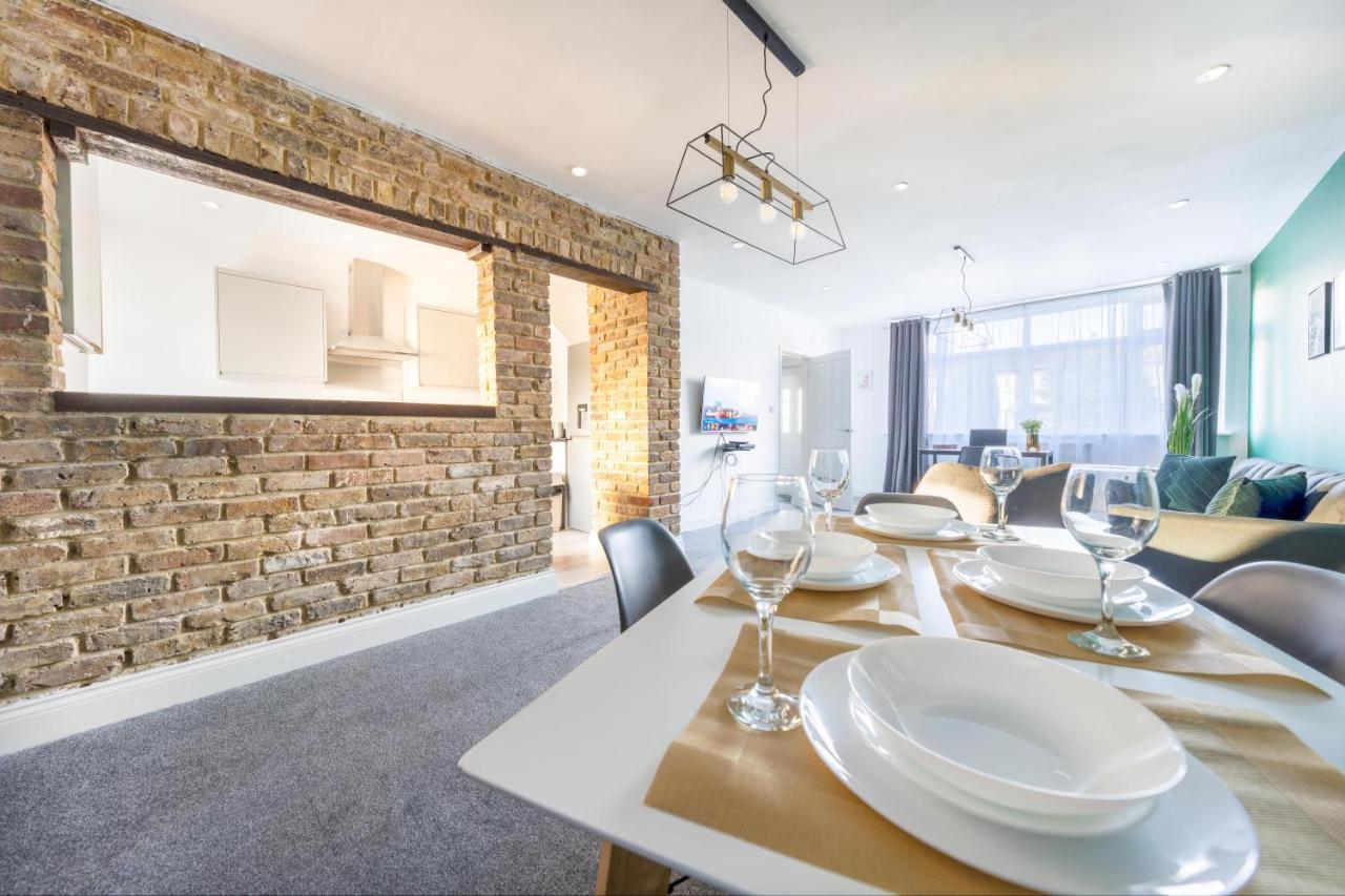 Contractor Accommodation Near Heathrow, Windsor Minutes From M4 Слау Экстерьер фото
