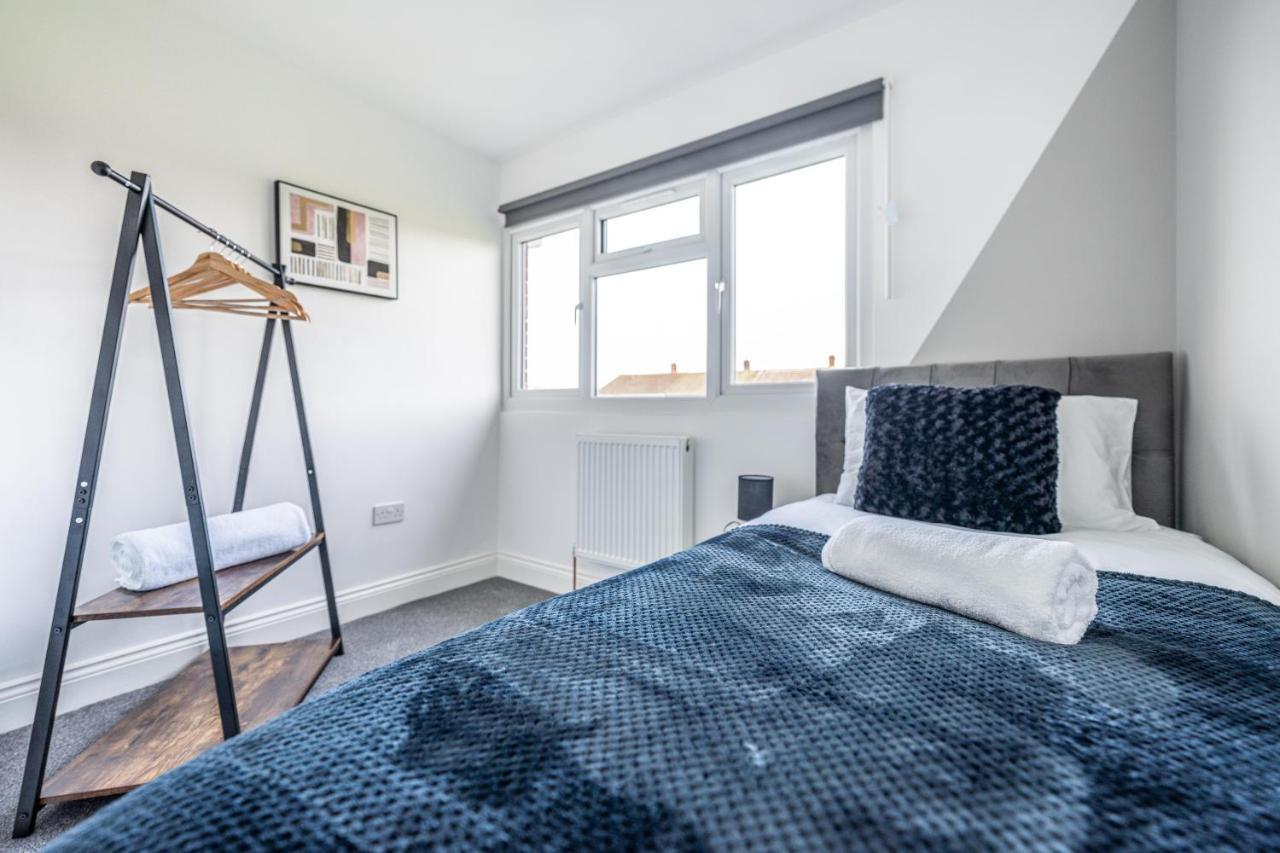 Contractor Accommodation Near Heathrow, Windsor Minutes From M4 Слау Экстерьер фото
