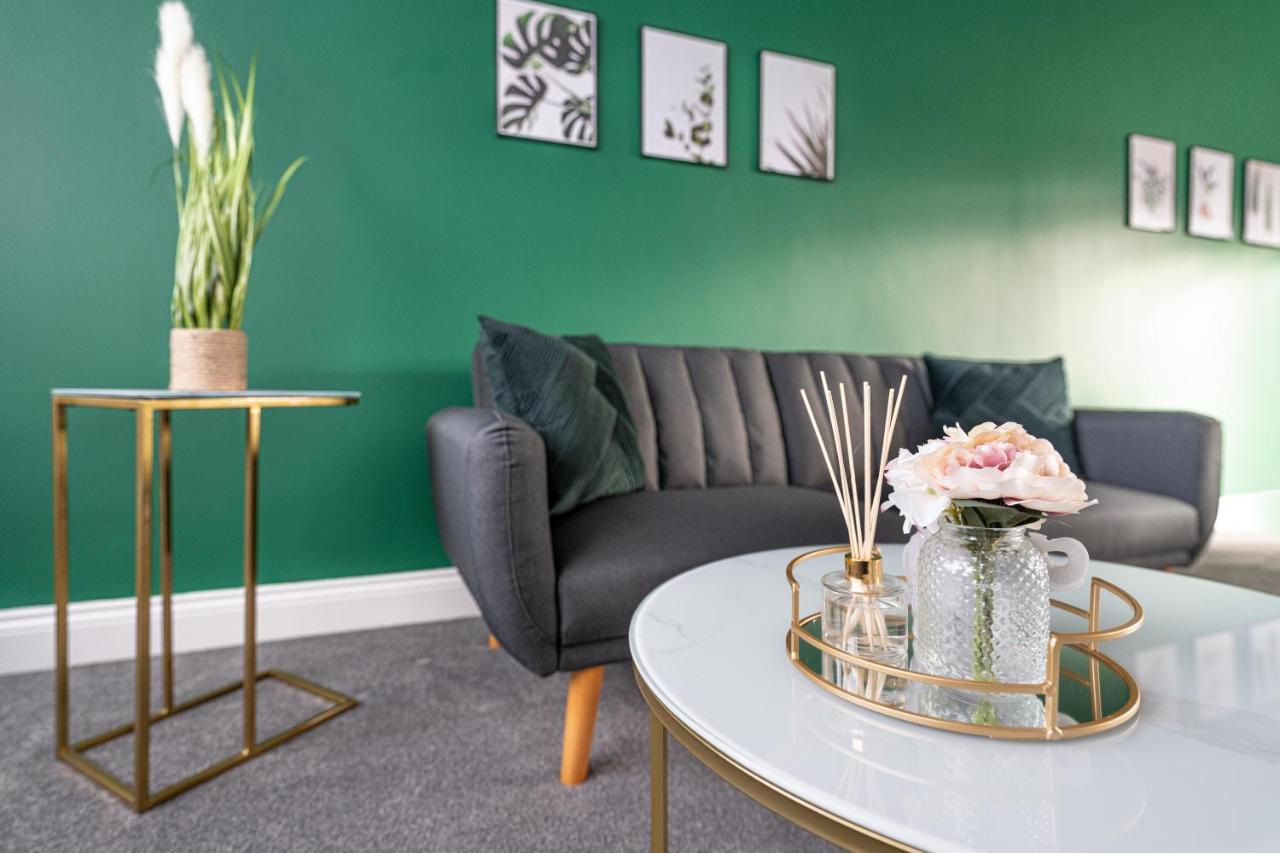 Contractor Accommodation Near Heathrow, Windsor Minutes From M4 Слау Экстерьер фото